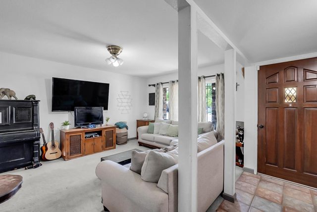 1924 Cota Way, Modesto, CA 95355