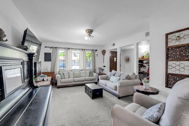 1924 Cota Way, Modesto, CA 95355