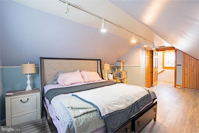 902 MAPLE AVE, Oaklyn, NJ 08107