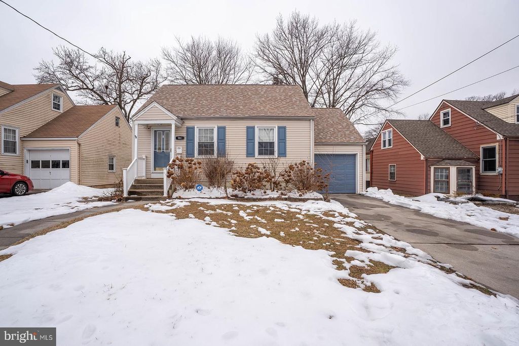 902 MAPLE AVE, Oaklyn, NJ 08107