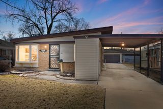 8400 S Knox Avenue, Chicago, IL 60652