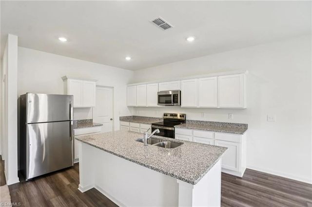 1014 Riverbank Drive, Kernersville, NC 27284