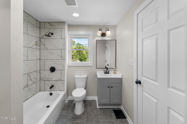 18087 Wyndale Road, Abingdon, VA 24210