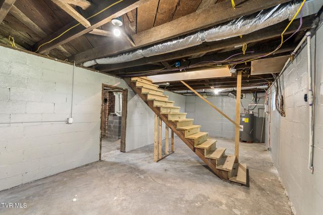 18087 Wyndale Road, Abingdon, VA 24210