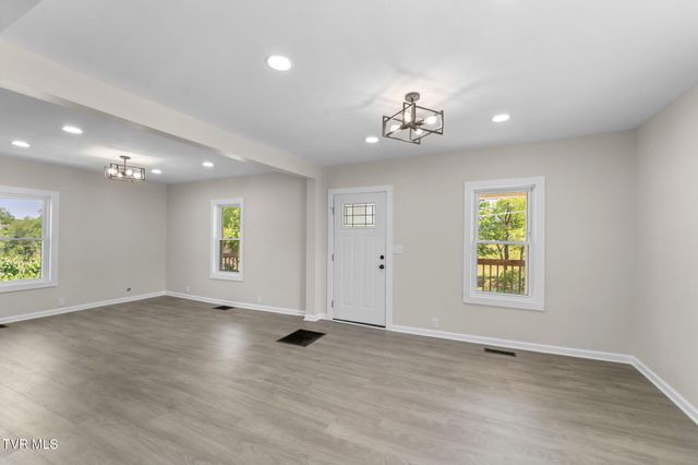 18087 Wyndale Road, Abingdon, VA 24210