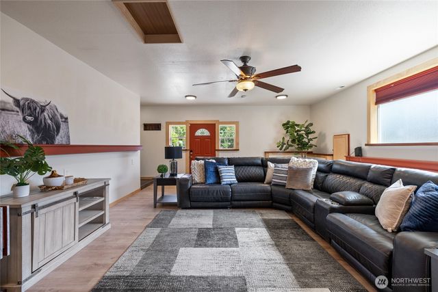 20708 63rd Avenue E, Spanaway, WA 98387