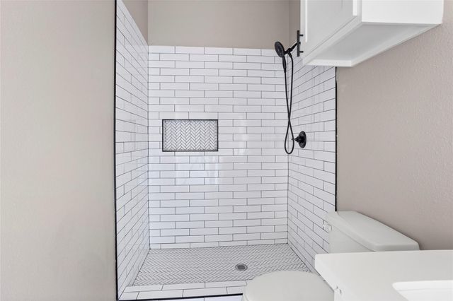 1226 9th St, San Leon, TX 77539