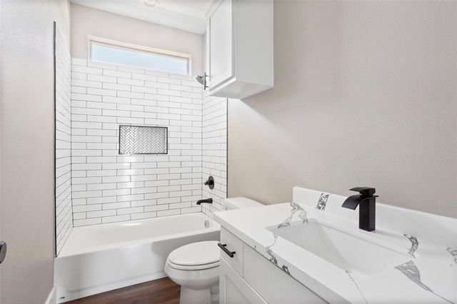 1226 9th St, San Leon, TX 77539