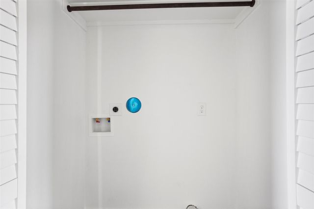 1226 9th St, San Leon, TX 77539