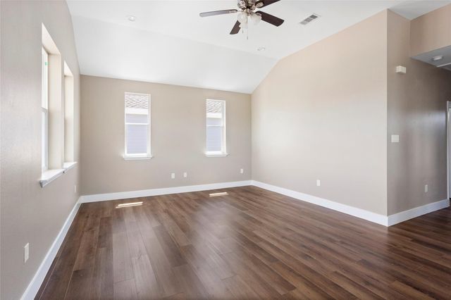 1226 9th St, San Leon, TX 77539