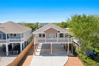 1226 9th St, San Leon, TX 77539