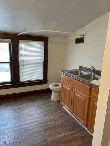 3141 Kensington Road, Cleveland Heights, OH 44118