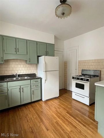 3141 Kensington Road, Cleveland Heights, OH 44118