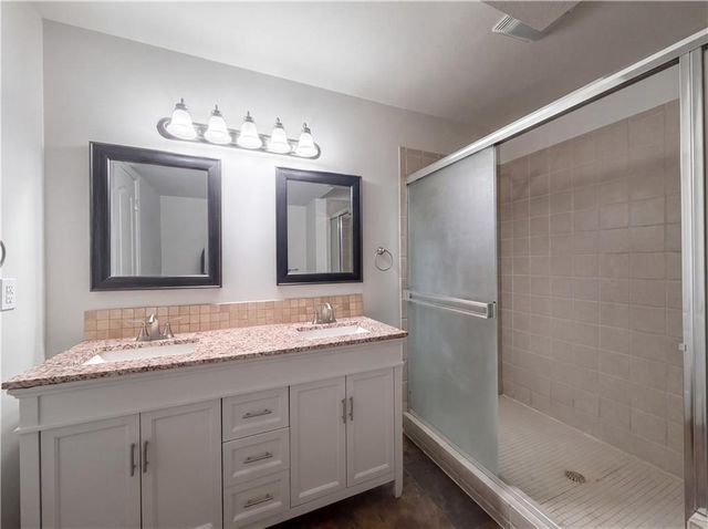 1105 Fox Run Trail, Platte City, MO 64079