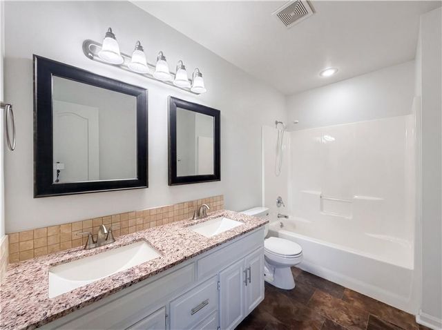 1105 Fox Run Trail, Platte City, MO 64079