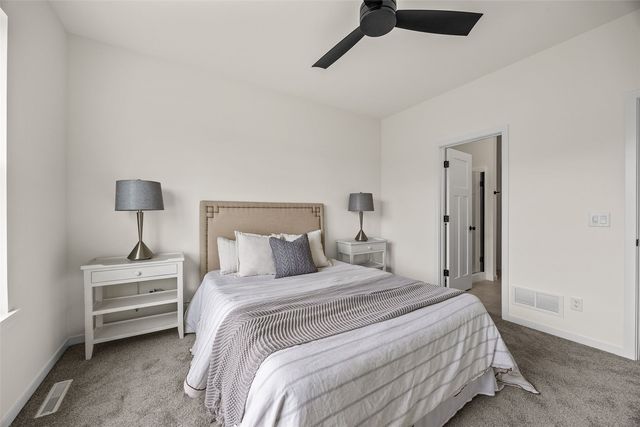 8815 Zeppelin Avenue NE, Cedar Rapids, IA 52402