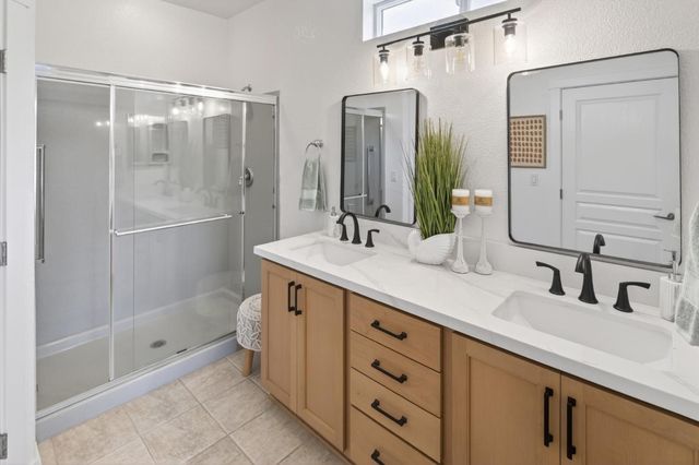 1403 Topanga Ln, Lincoln, CA 95948