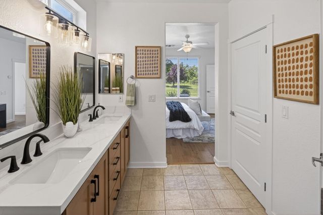 1403 Topanga Ln, Lincoln, CA 95948