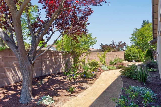1403 Topanga Ln, Lincoln, CA 95948