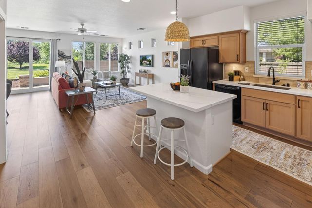 1403 Topanga Ln, Lincoln, CA 95948