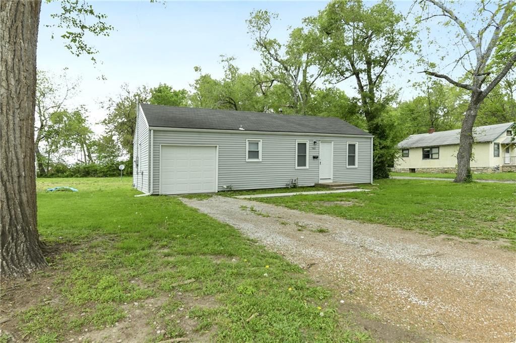 7806 E 86TH Street, Raytown, MO 64138