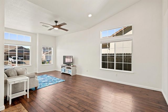5112 Homeland Ct, Antelope, CA 95843