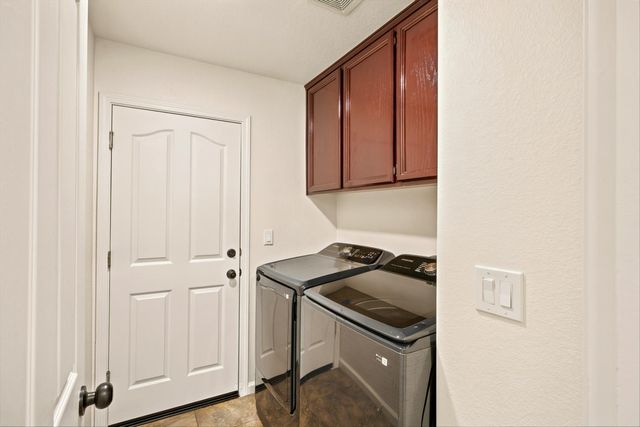 5112 Homeland Ct, Antelope, CA 95843