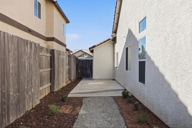5112 Homeland Ct, Antelope, CA 95843