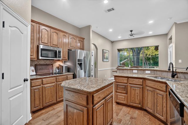 132 N Star Crossing Lane, Weatherford, TX 76088