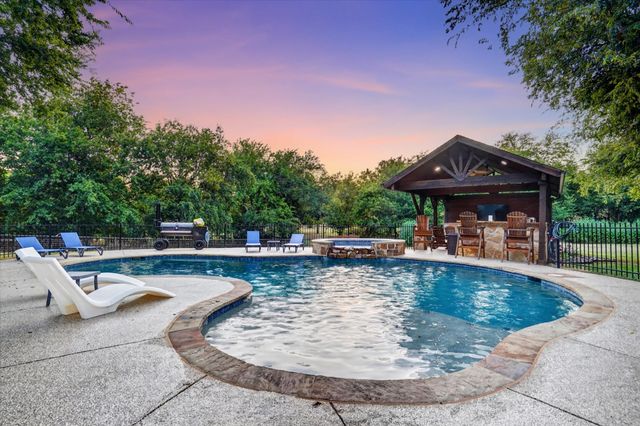 132 N Star Crossing Lane, Weatherford, TX 76088