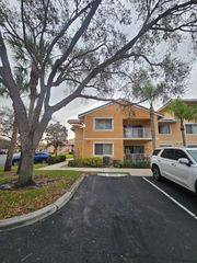 191 SW Palm Dr Apt 201, Port St Lucie, FL 34986