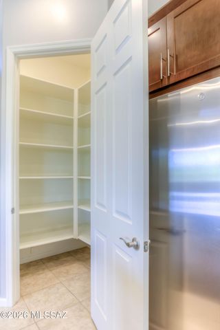 8461 N Gallant Fox Drive, Tucson, AZ 85704