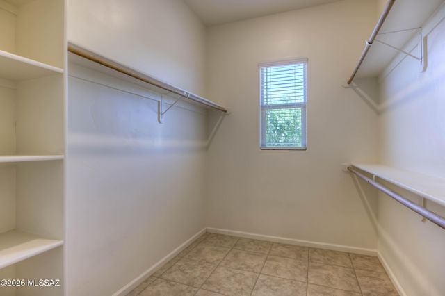 8461 N Gallant Fox Drive, Tucson, AZ 85704