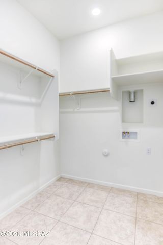 8461 N Gallant Fox Drive, Tucson, AZ 85704