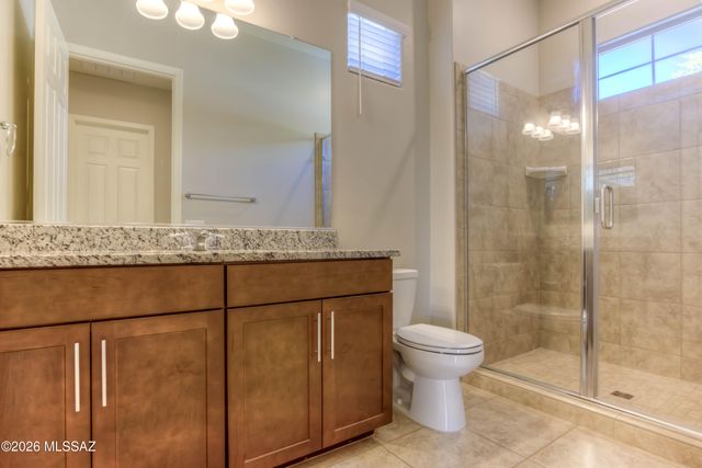 8461 N Gallant Fox Drive, Tucson, AZ 85704