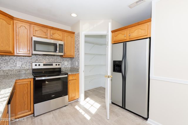 236 Petersburg Road, Richlands, NC 28574