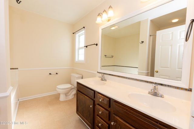 236 Petersburg Road, Richlands, NC 28574