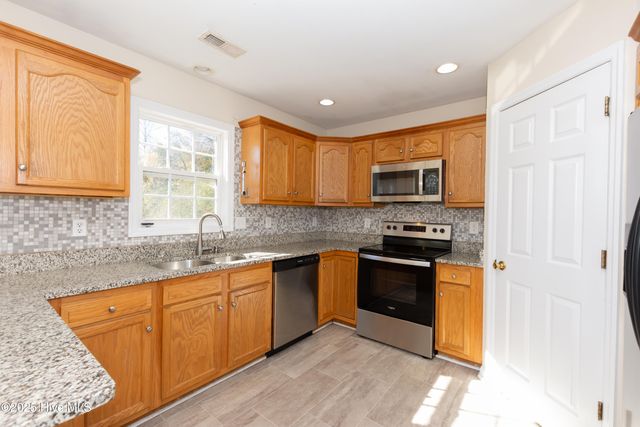 236 Petersburg Road, Richlands, NC 28574