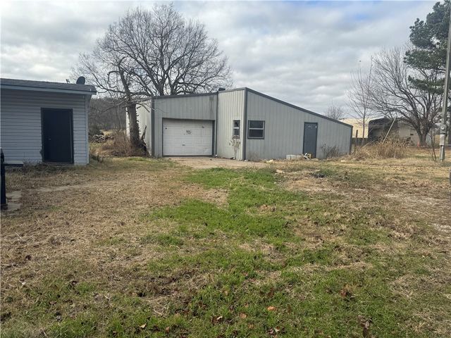 3316 N Mountain Road, Springdale, AR 72764