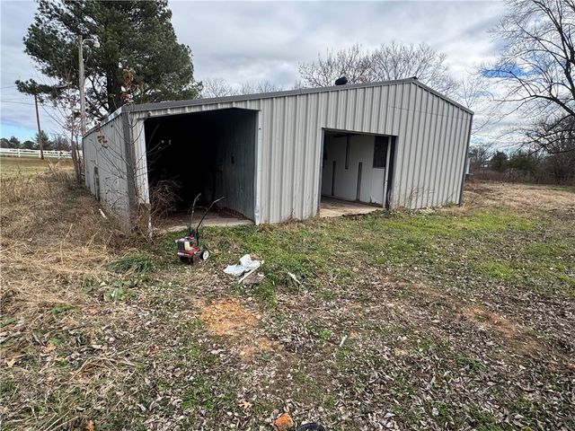 3316 N Mountain Road, Springdale, AR 72764