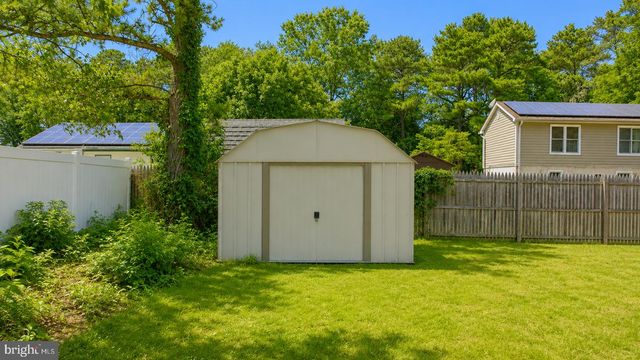 5926 BERRY DR, Mays Landing, NJ 08330