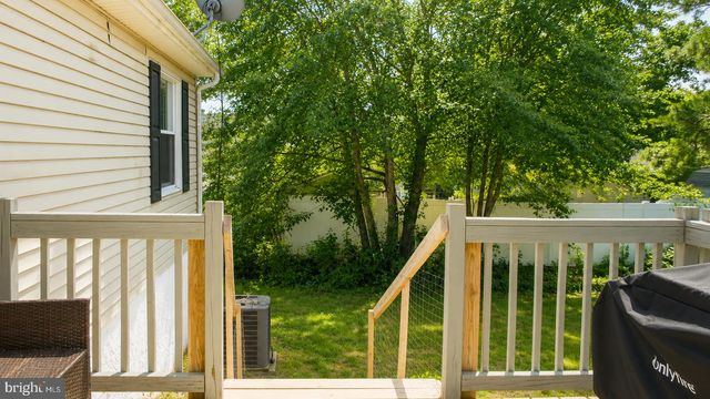 5926 BERRY DR, Mays Landing, NJ 08330