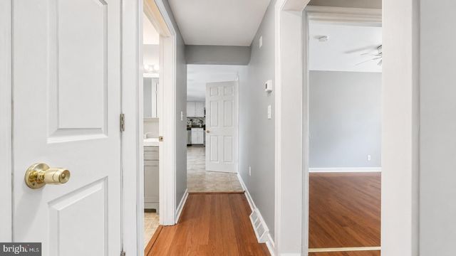 5926 BERRY DR, Mays Landing, NJ 08330