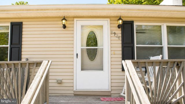 5926 BERRY DR, Mays Landing, NJ 08330