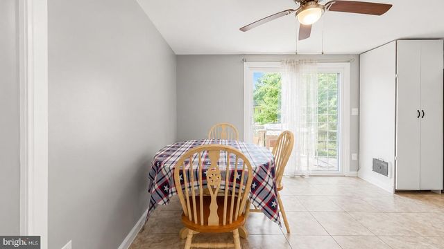 5926 BERRY DR, Mays Landing, NJ 08330