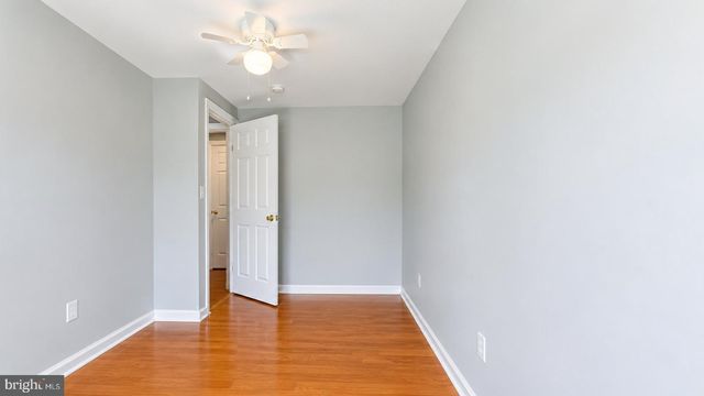 5926 BERRY DR, Mays Landing, NJ 08330