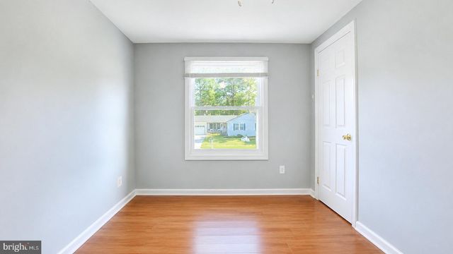 5926 BERRY DR, Mays Landing, NJ 08330