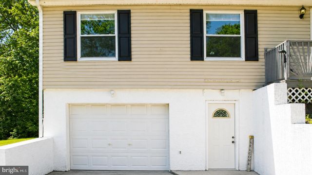 5926 BERRY DR, Mays Landing, NJ 08330
