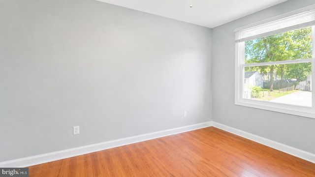 5926 BERRY DR, Mays Landing, NJ 08330