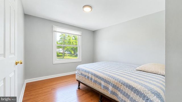 5926 BERRY DR, Mays Landing, NJ 08330